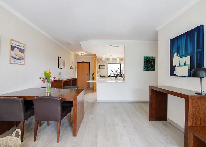 Salgados House Apartment *